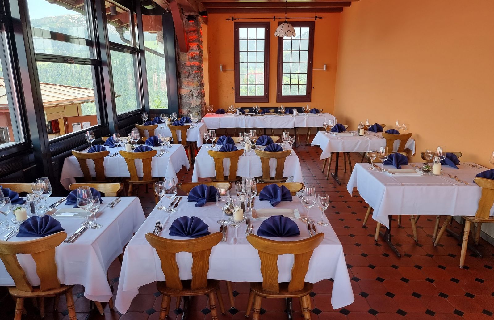 Restaurant Panoramarestaurant Harder Kulm